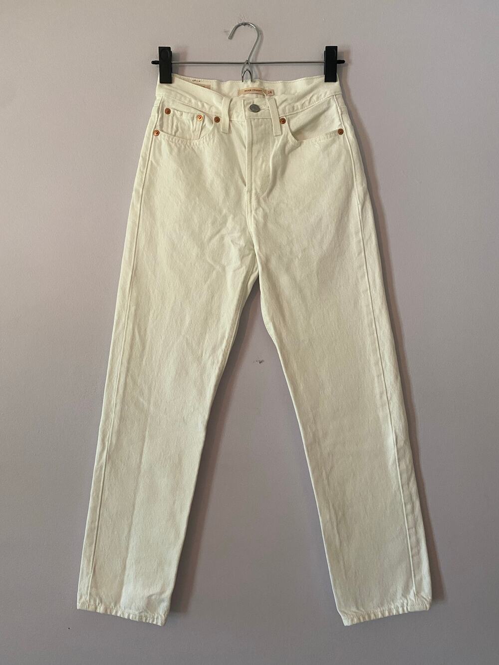 Levi's Wedgie Straight White Jeans Button Fly Preppy Cotton Minimalist size 24